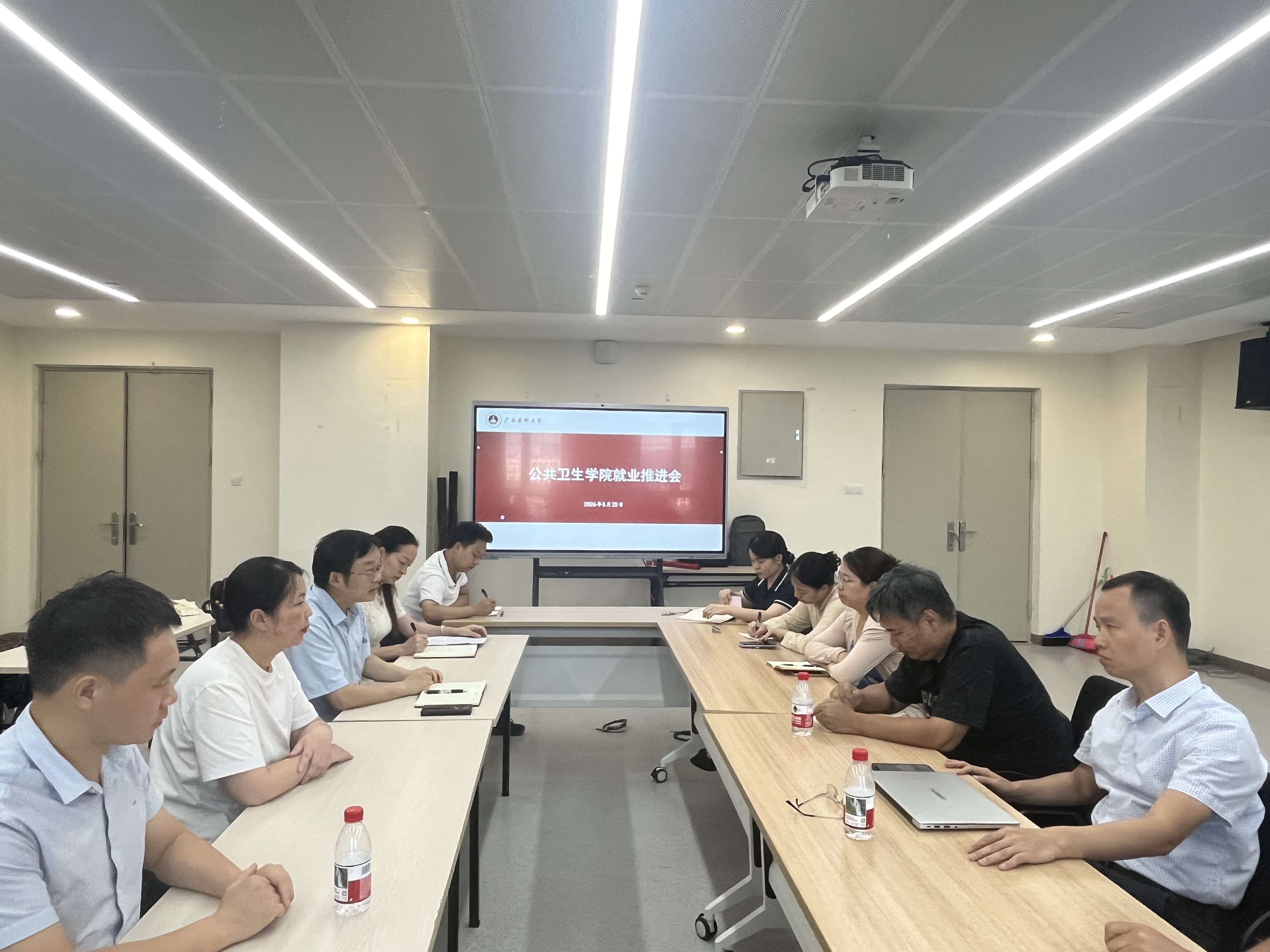 无码中文av